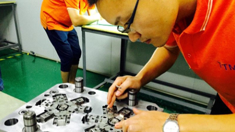 冲压模具槽孔加工：关键要点与注意事项